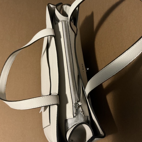 DKNY Cream Tote with Silver Accents new - Picture 8 of 11